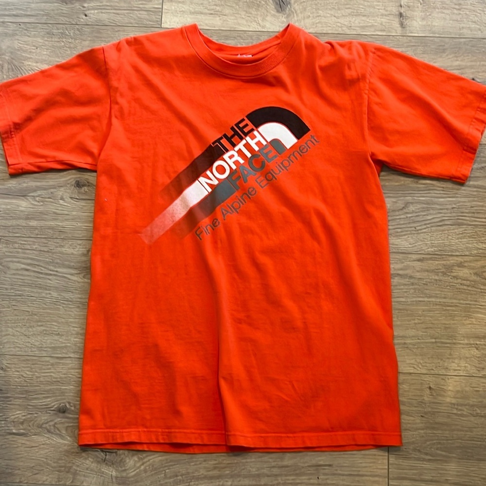 NORTHFACE Orange Short Sleeve Tee T-Shirt Size Small‎